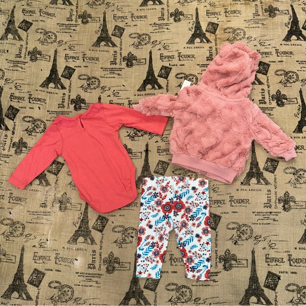 Tahari Baby NWT! Faux Fur Jacket 3 Piece Matching Set Size 0/3M - Picture 9 of 10
